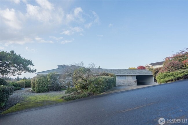 Building Photo - 3bd/1.75ba Bellevue Home