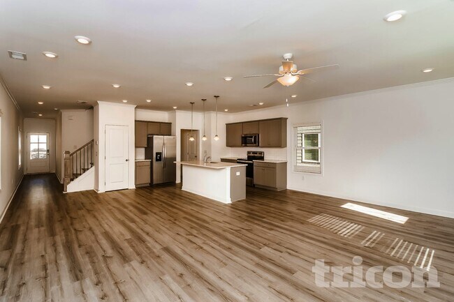 Photo - 178 E Rdg Wy