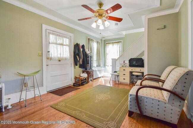 Photo - 57 Memorial Pkwy