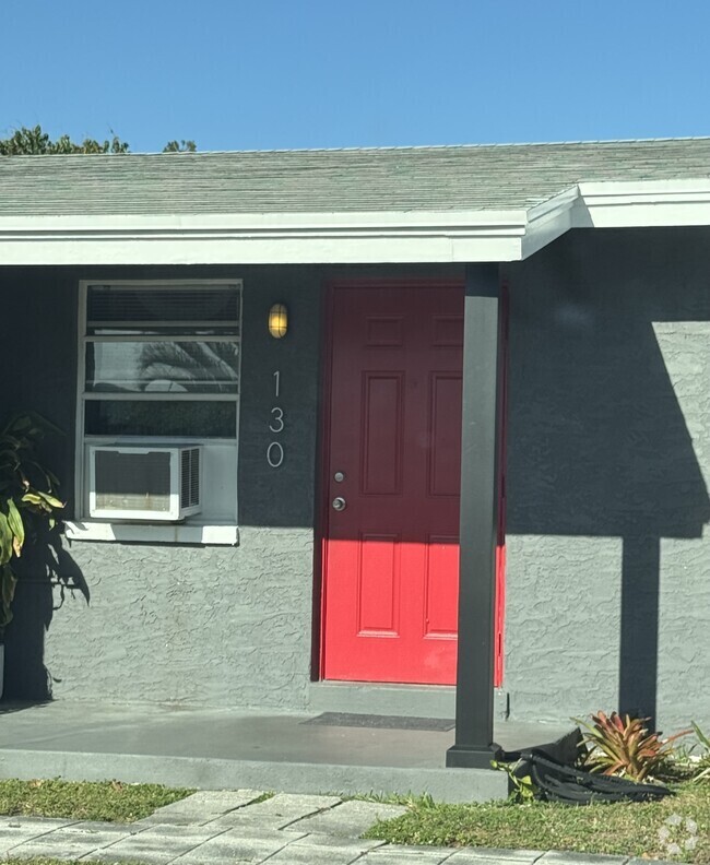 Building Photo - 128 NW 13th Avenue Unit 130NW13thAve. Rental