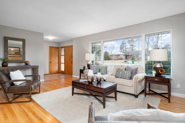 Photo - 1506 Starling Dr