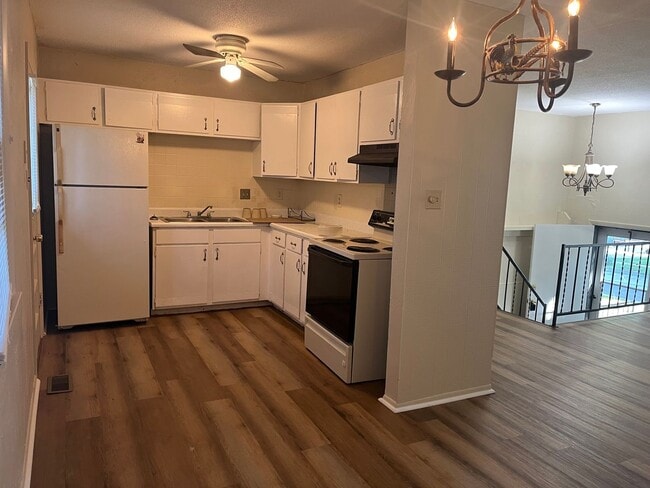 Photo - 3 BEDROOM 1 FULL BATH HOME WITH LIVING ROOM & REC ROOM, SINGLE GARAGE AND LARGE BACKYARD