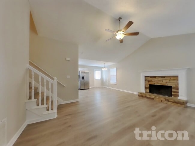 Photo - 334 Jacob Trail