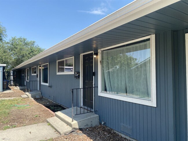 Photo - 2 br, 1 bath Triplex - 515 East Carlisle A...