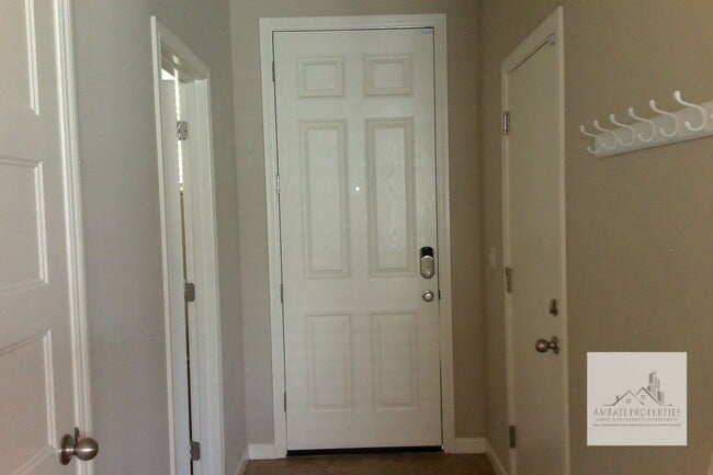 Photo - Beautiful 3 Bedroom 2.75 Bath Home in Harlan Ranch!