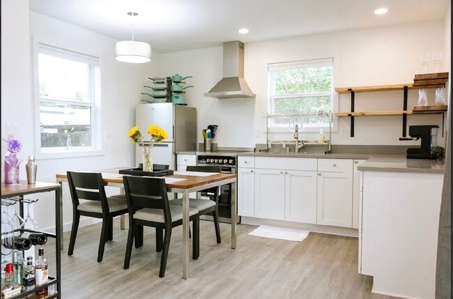 Photo - 7538 Mary Ave NW
