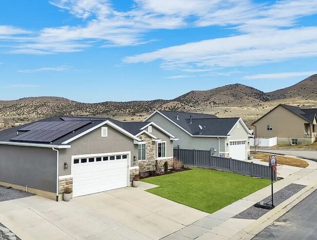 Photo - 2681 E Clarkstone Dr