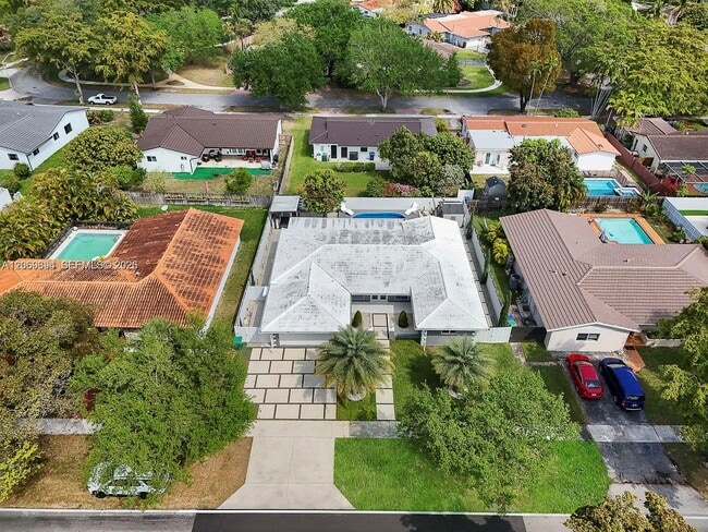 Photo - 6951 Miami Lakeway S
