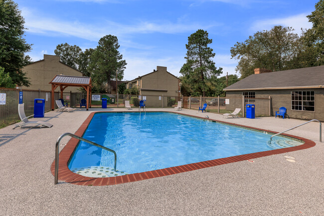 Creekside North - Creekside North Apartments