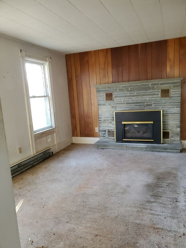 Photo - 64 Mead St