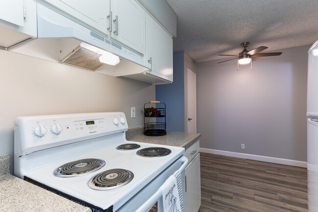 Photo - Riverglen by the River