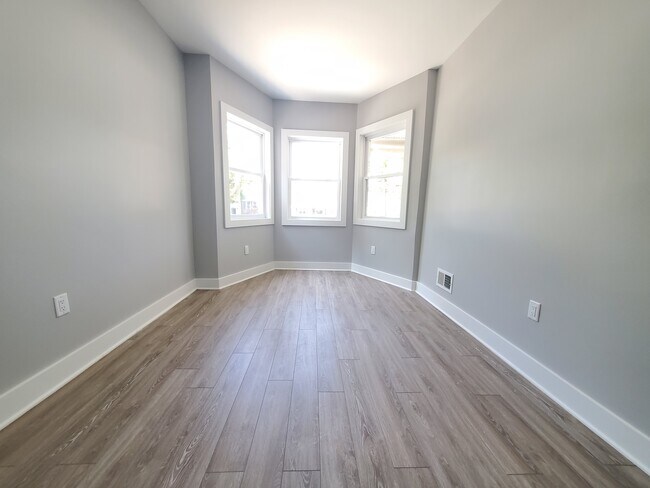 484 Kennedy Blvd 1F - 482 Kennedy Blvd Unit 1F