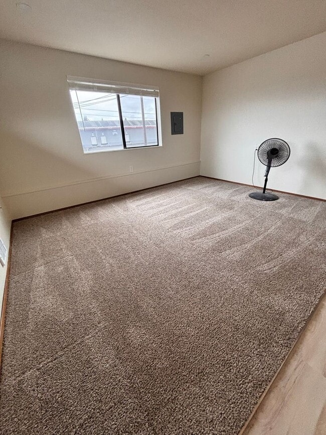 Photo - Howe Family Properties Unidad #4