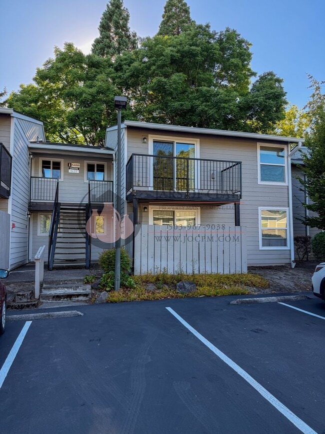 Building Photo - Beaverton Community Living | Dedicated Off-Street Parking & Great Layout Unit I-12