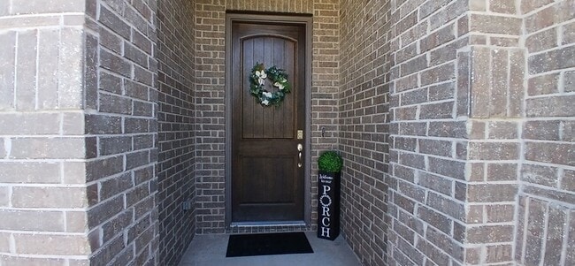 Photo - Bright & Open 3-Bedroom Home in Sought-Aft...
