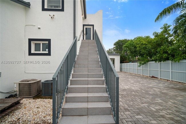 836 NW 33rd Ave Unit B