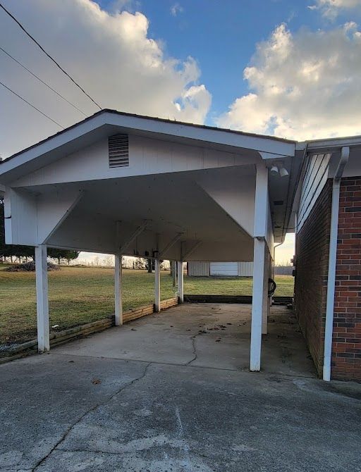 Photo - 360 Oak Hill Dr