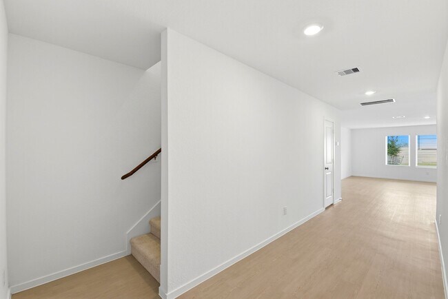 Photo - 629 Craven St