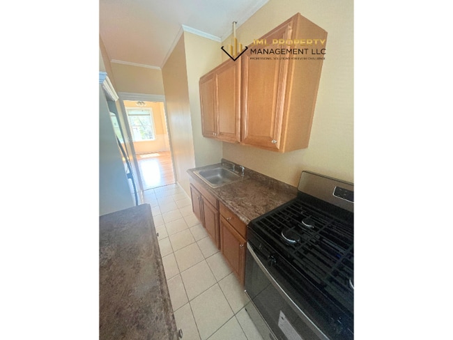 Photo - 121 Irving St Unidad 2