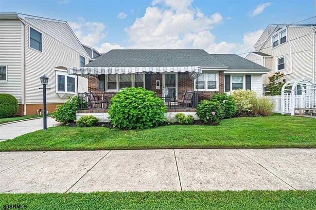 Building Photo - 112 N Argyle Ave