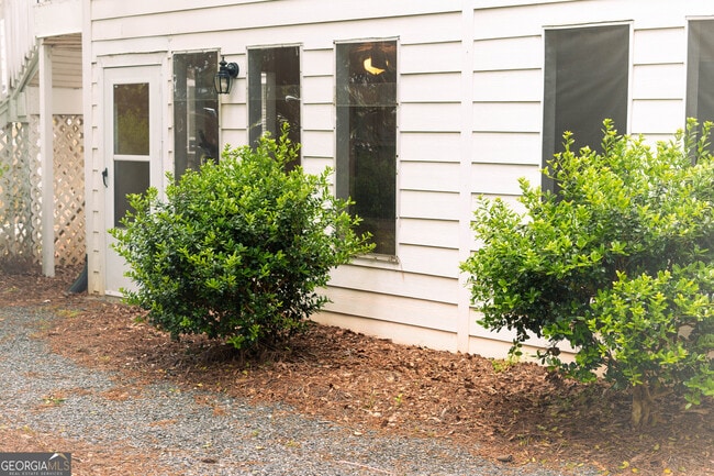 Photo - 12 Intown Pl