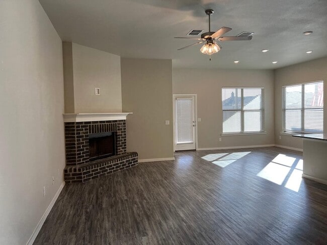 Photo - 2018 Kenwood Ave