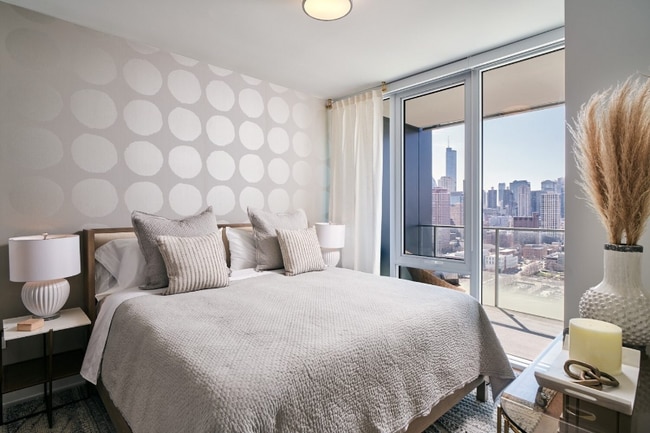 Photo - 262 W Hill St