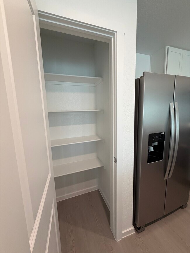 Photo - 563 River Run Wy