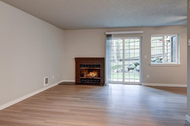 Delridge Crossing Apartments