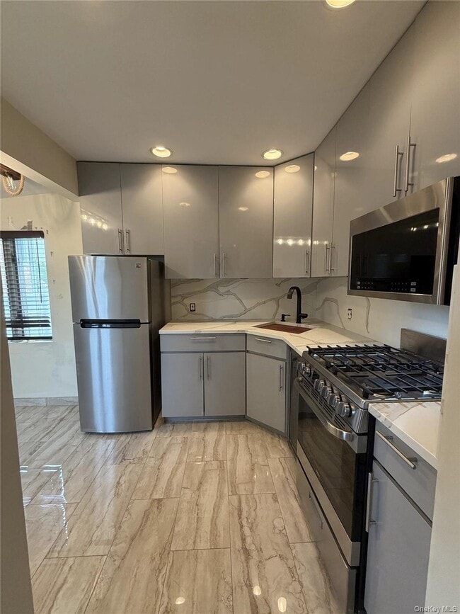 77 E Santa Barbara Rd