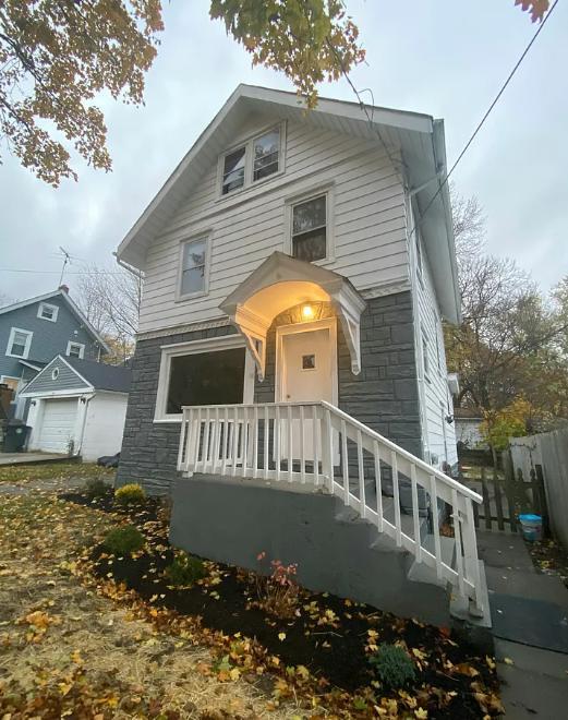 Building Photo - 69 E Lowell Ave Rental