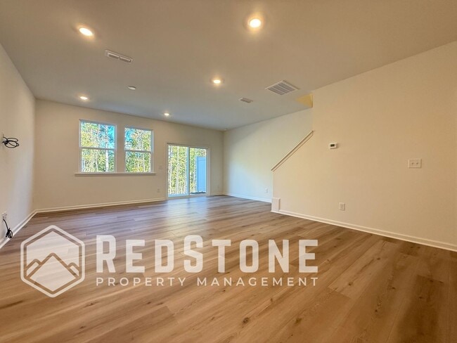 Photo - 194 Parker Ln