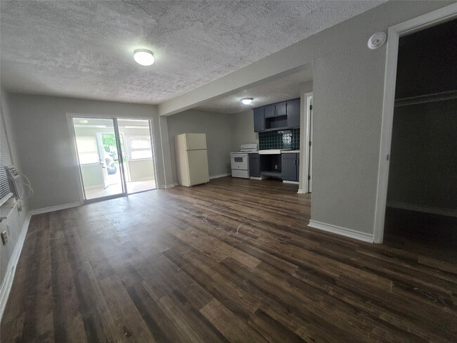 Photo - 202 N Logan St
