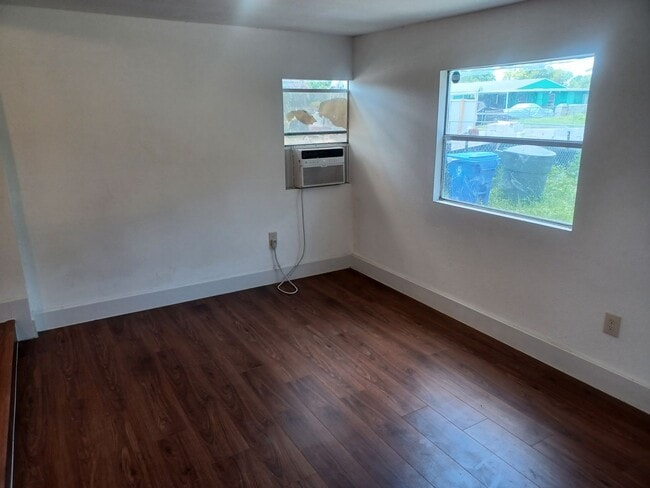 Photo - $500 OFF FIRST MONTHS RENT, COMING SOON REMODELED 3 Bedroom /1 Bathroom LARGE FENCED YARD