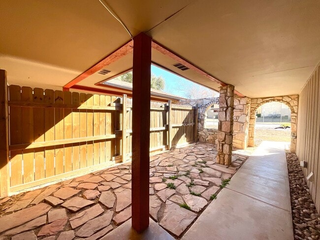 Photo - MUST SEE! 2 Bedroom / 1.5 Bath Duplex w/ Garage!