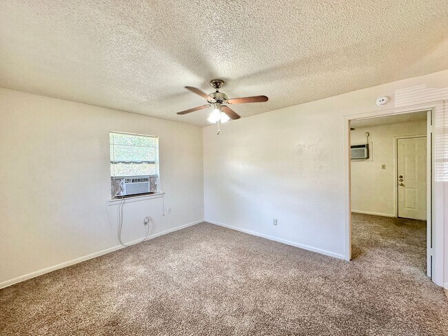 Photo - 403 E ROBERTSON (C) Unidad A