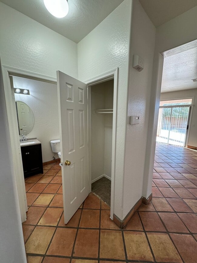 Photo - 6412 S 71st Dr