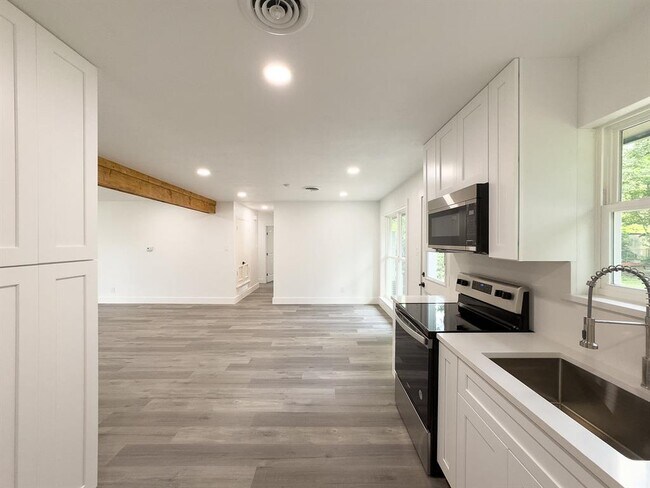 Photo - 1006 Duvall Dr