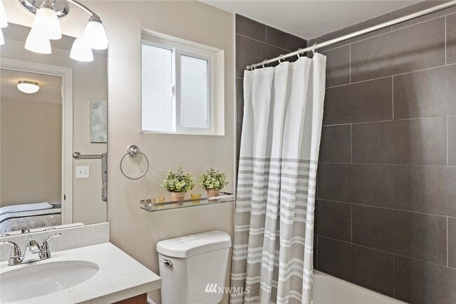 Photo - 2327 NE 86th St