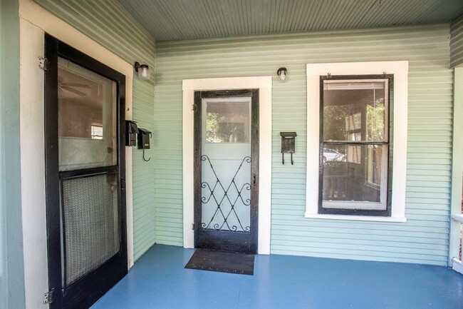 Photo - 4205 Avenue B
