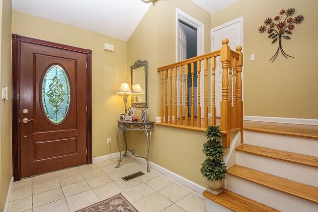 Photo - 21 Maplemoor Ln