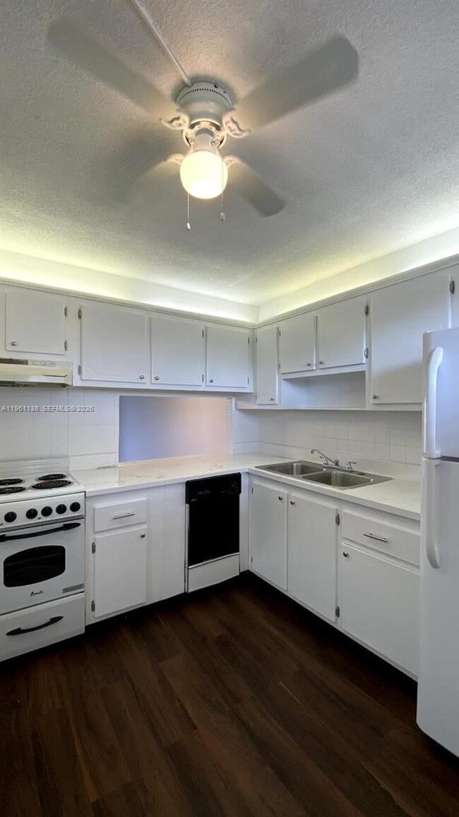 Photo - 2640 Garden Dr S Unit 301