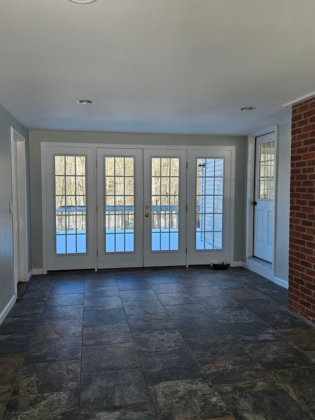 Photo - 119 Ash Swamp Rd