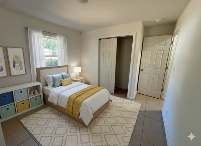 Photo - 2404 Spurgeon St