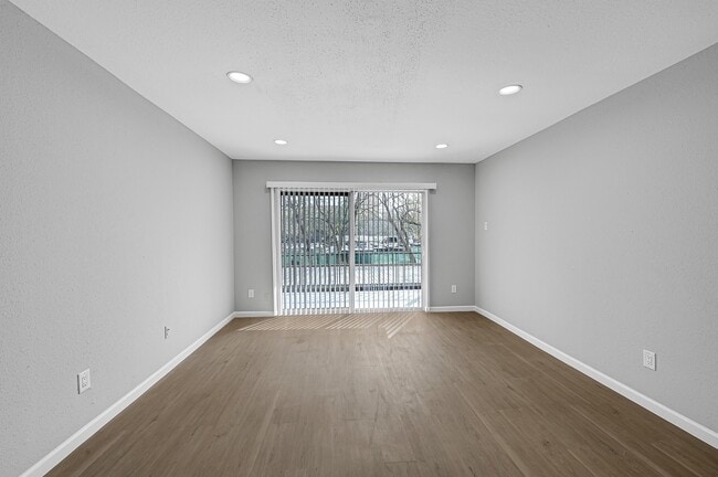 Photo - 7555 Katy Fwy Unidad 146