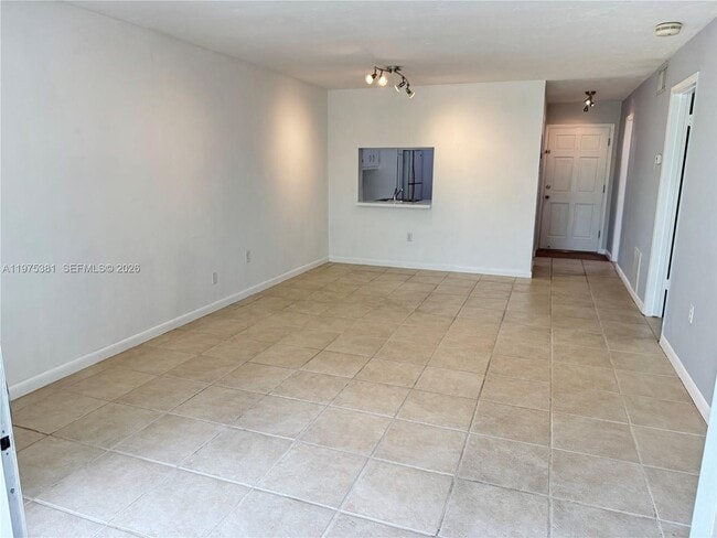 Photo - 9641 SW 77th Ave Unit D305