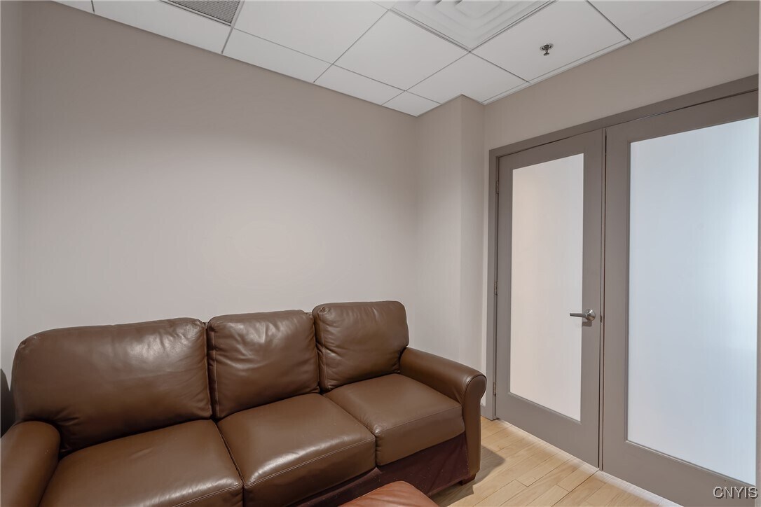 Photo - 108 W Jefferson St