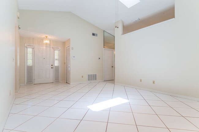 Photo - 1011 Manigan Ave