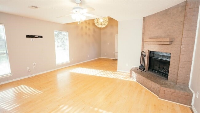 Photo - 1911 Country Village Blvd Unidad A