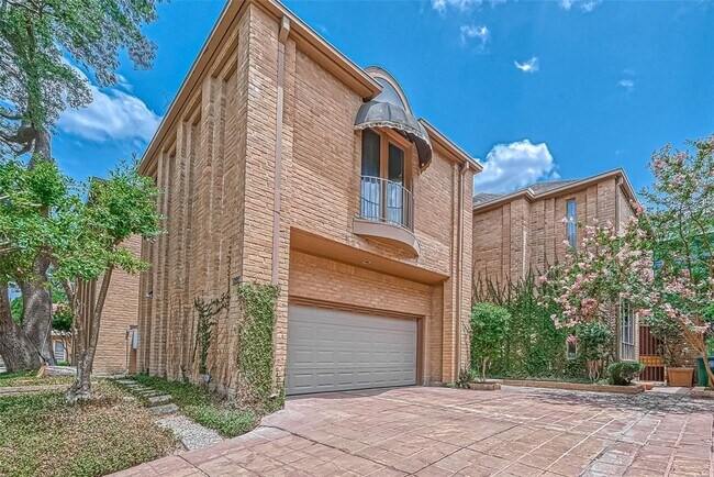 Photo - 1331 Bissonnet St